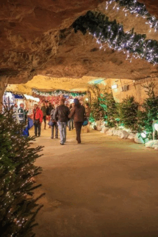 Ontdek de kerstsfeer in Valkenburg incl. ontbijt